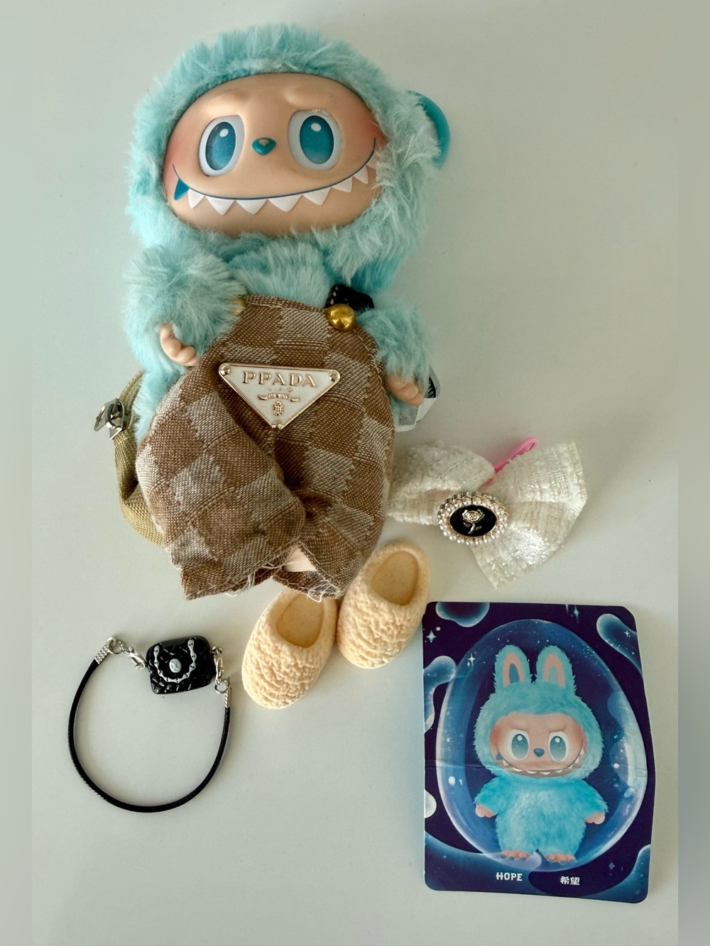Popmart toys - Hope Labubu